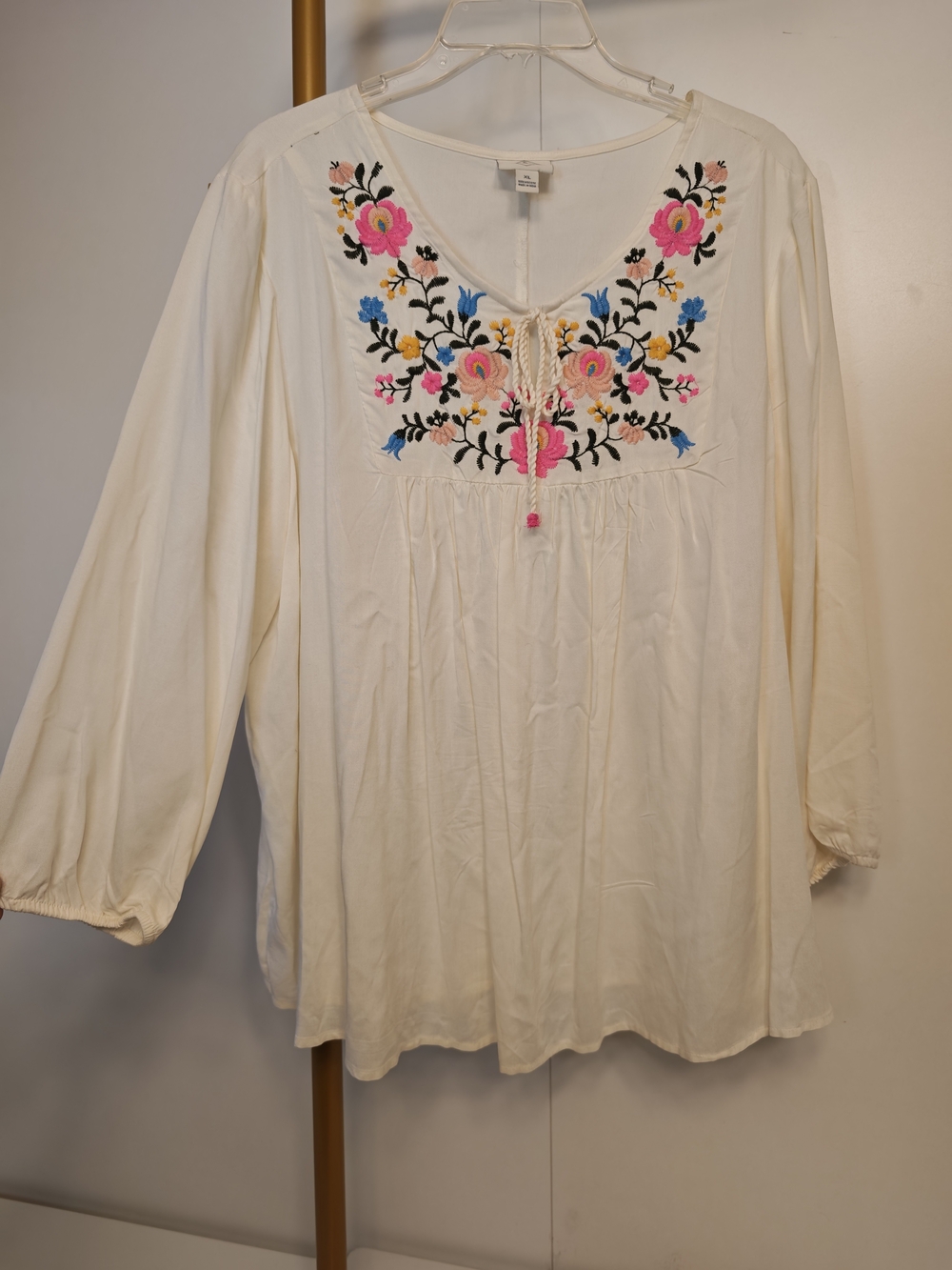 Embroidered Cream Peasant Top with Floral Embroidery Detail Size XL